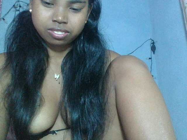 Miarizou live cam on BongaCams