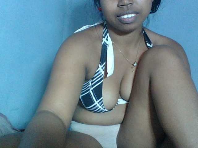 Miarizou live cam on BongaCams