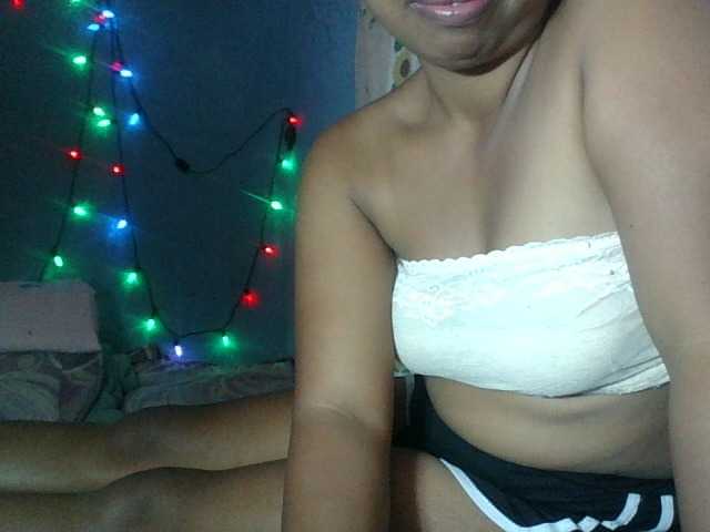Miarizou live cam on BongaCams