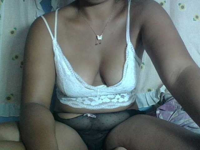 Miarizou live cam on BongaCams
