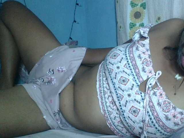 Miarizou live cam on BongaCams