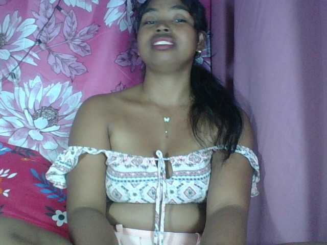 Miarizou live cam on BongaCams