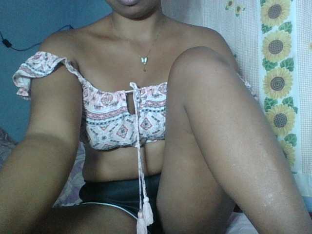 Miarizou live cam on BongaCams