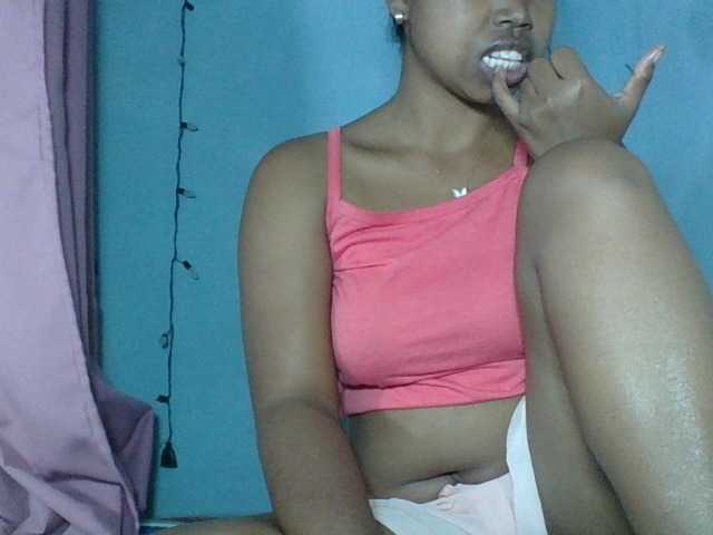 Miarizou live webcam show