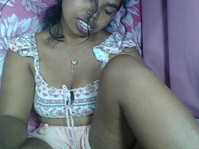 Miarizou live cam on BongaCams