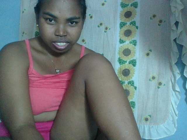 Miarizou live cam on BongaCams
