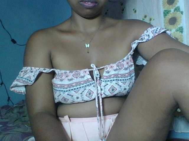 Miarizou live cam on BongaCams