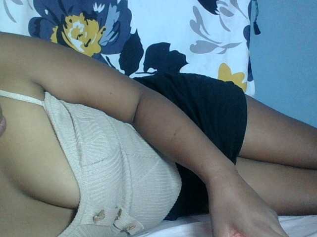 Miarizou live cam on BongaCams