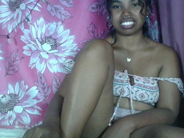 Miarizou live cam on BongaCams