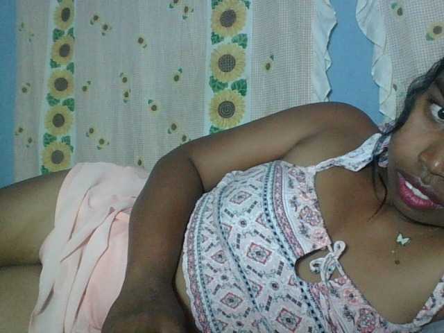 Miarizou live cam on BongaCams