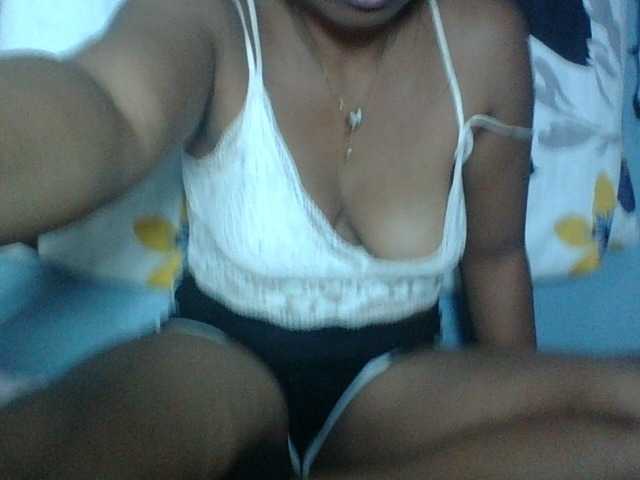 Miarizou live cam on BongaCams