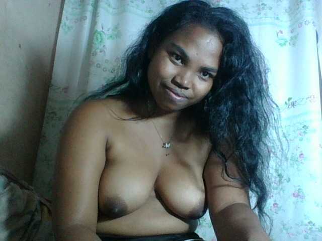 Miarizou Live Cam on BongaCams