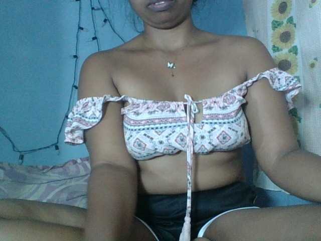 Miarizou live cam on BongaCams