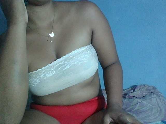 Miarizou live cam on BongaCams