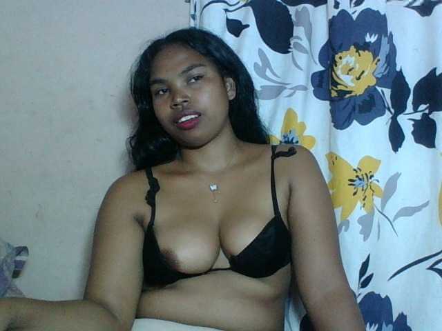 Miarizou's BongaCams show and profile