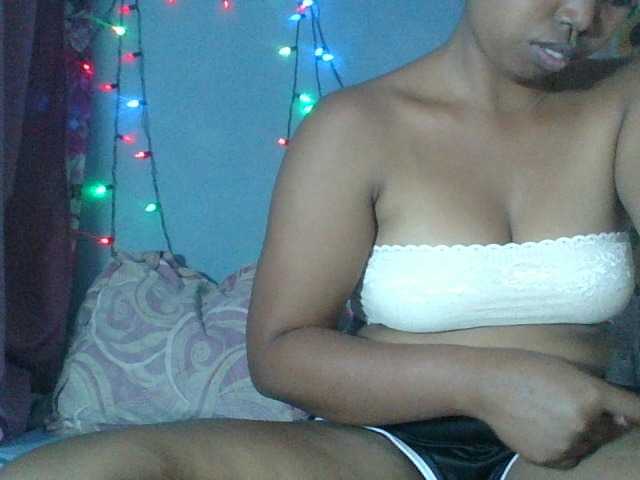 Miarizou live cam on BongaCams