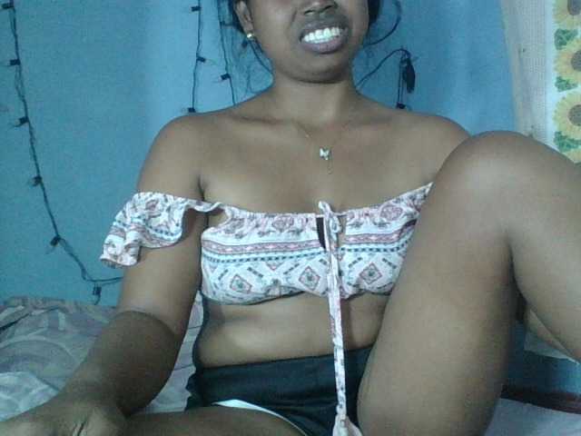 Miarizou live cam on BongaCams