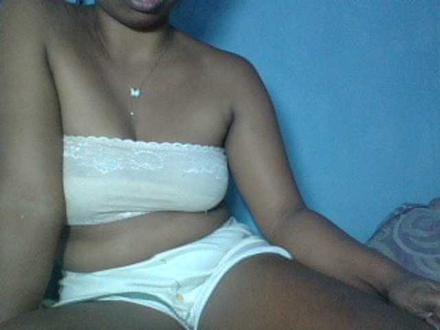 Miarizou live cam on BongaCams