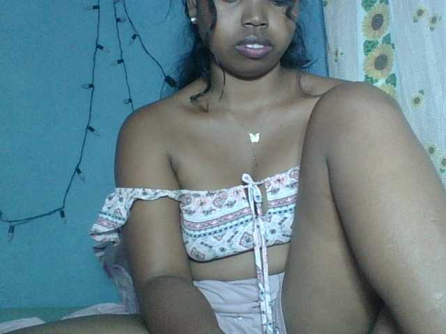Miarizou live cam on BongaCams