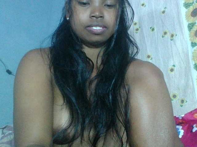 Miarizou live cam on BongaCams