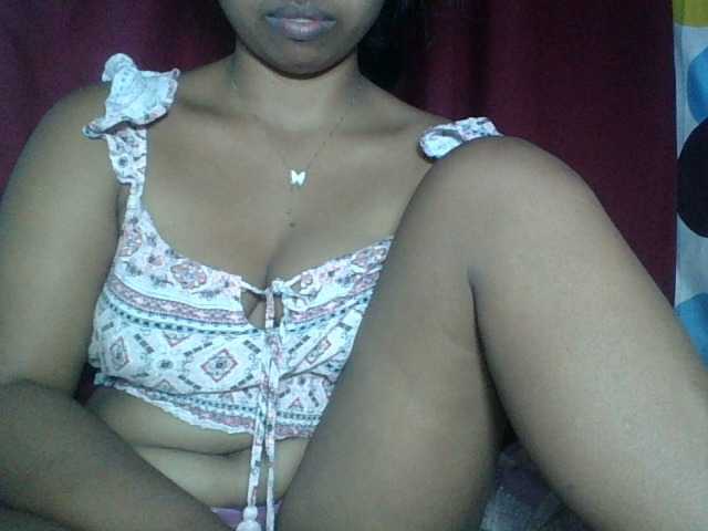 Miarizou live cam on BongaCams
