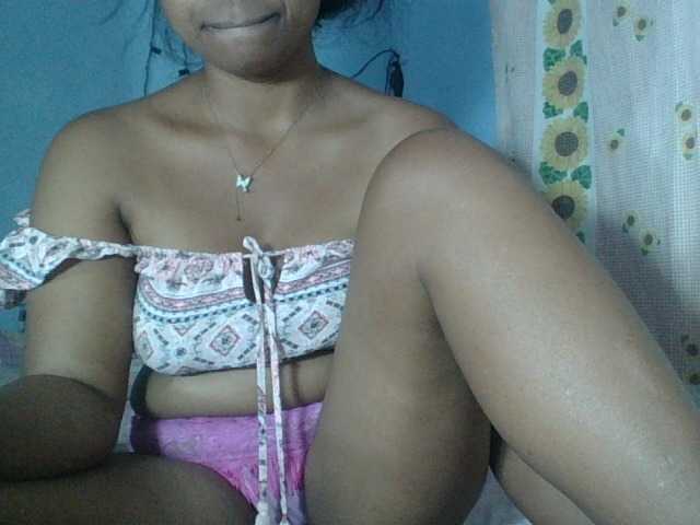 Miarizou live cam on BongaCams