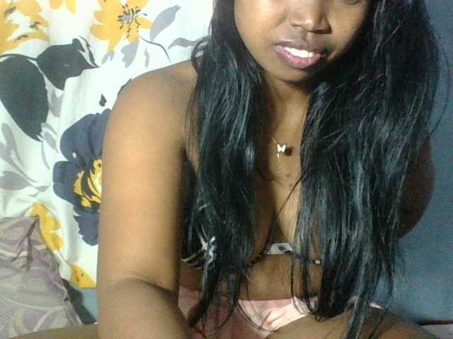 Miarizou live cam on BongaCams