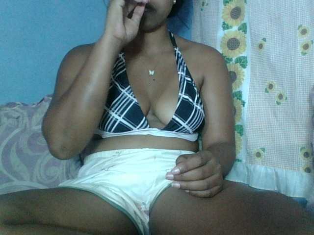 Camgirl Miarizou sur Bongacams