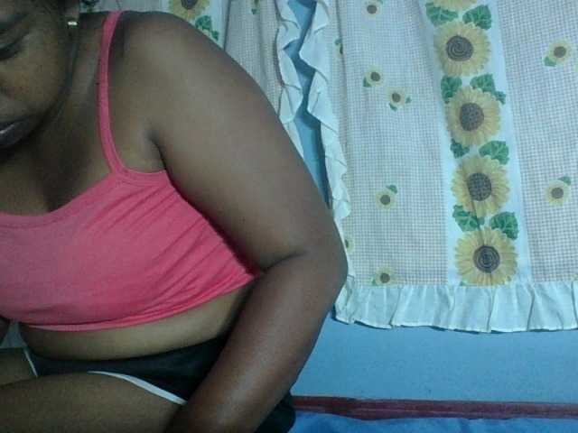 Miarizou live cam on BongaCams