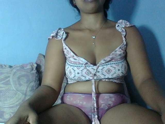 Miarizou live cam on BongaCams