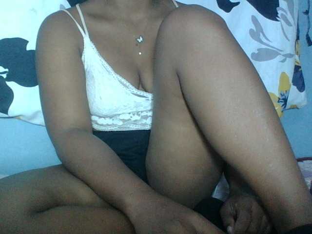Miarizou live cam on BongaCams