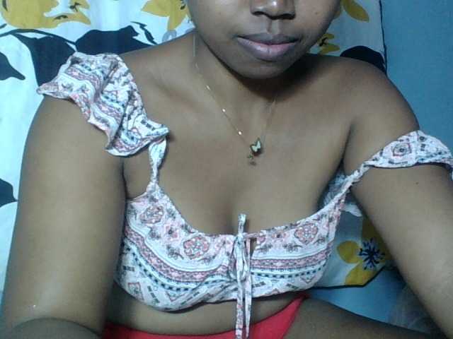 Miarizou live cam on BongaCams