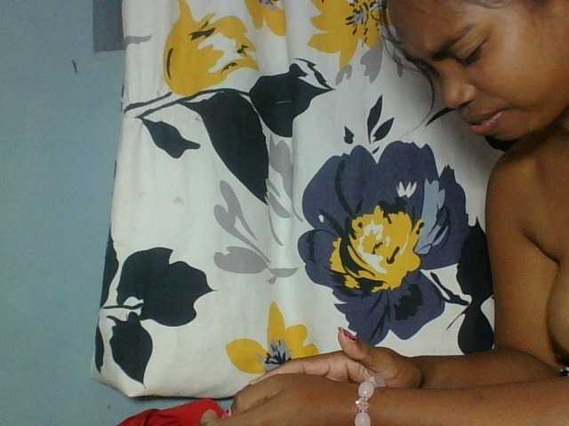 Miarizou live cam on BongaCams