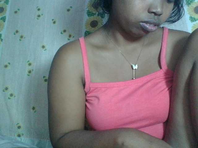 Miarizou live cam on BongaCams