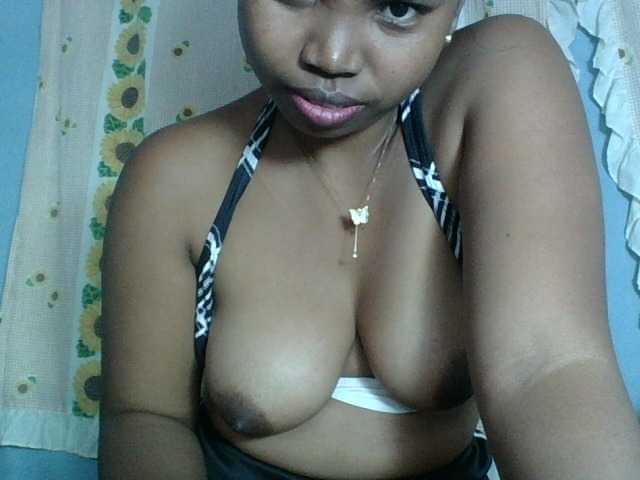Miarizou live webcam show
