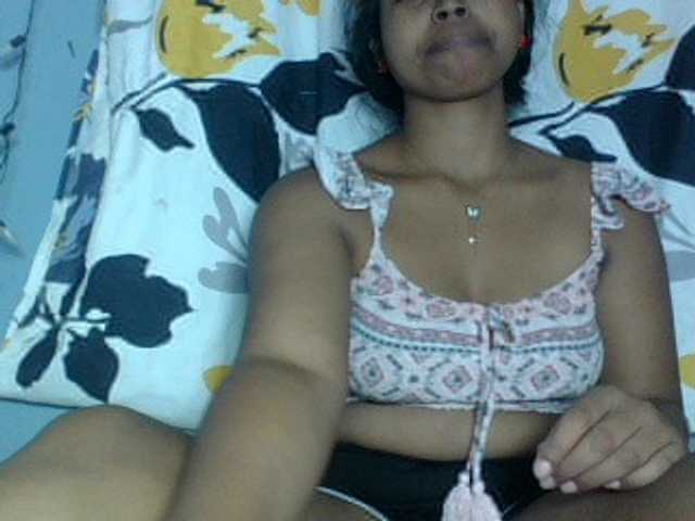 Miarizou live cam on BongaCams