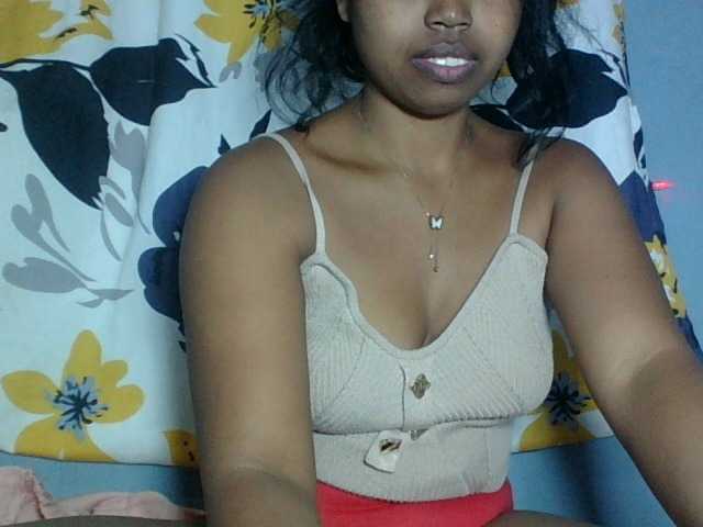 Miarizou live cam on BongaCams
