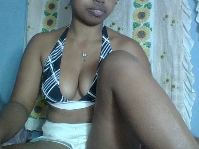 Miarizou live webcam show