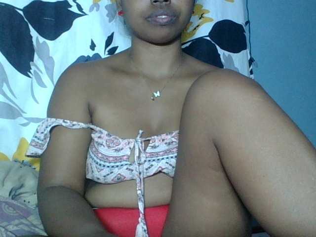Miarizou live cam on BongaCams