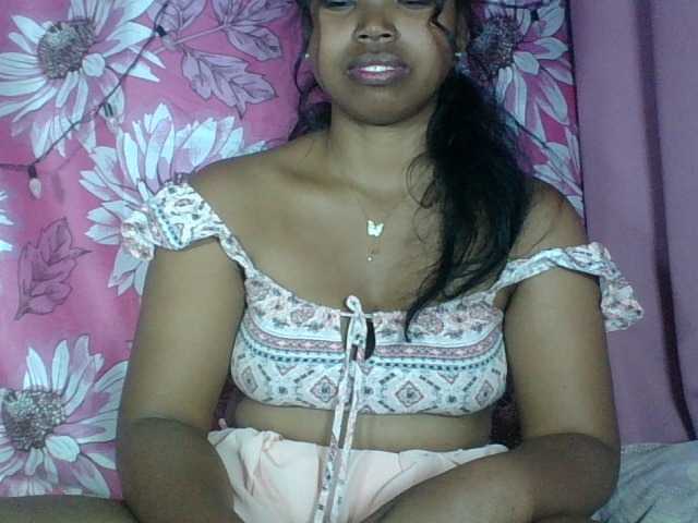 Miarizou live cam on BongaCams