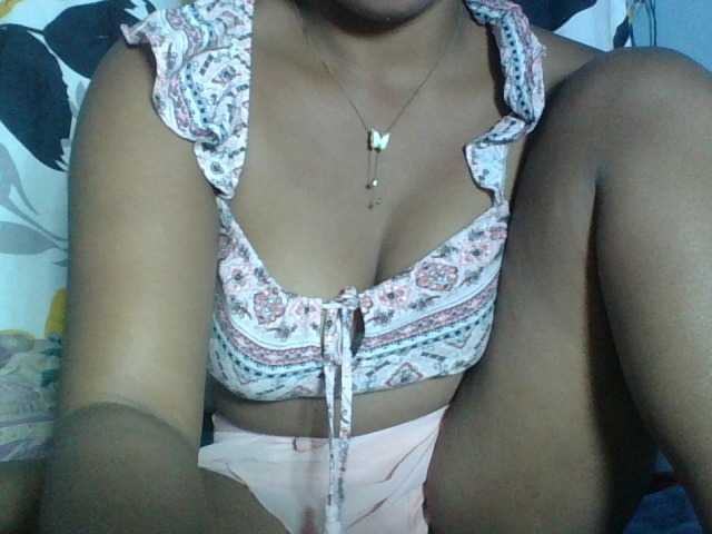 Miarizou live cam on BongaCams