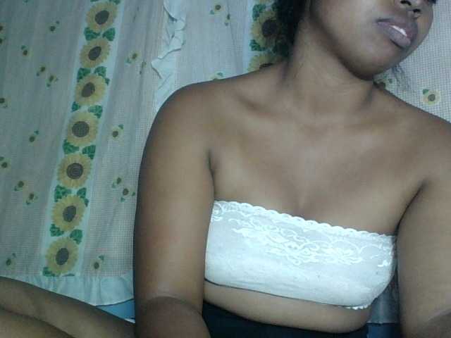 Miarizou live cam on BongaCams