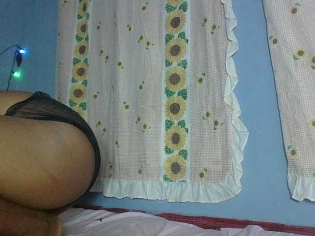 Miarizou live cam on BongaCams