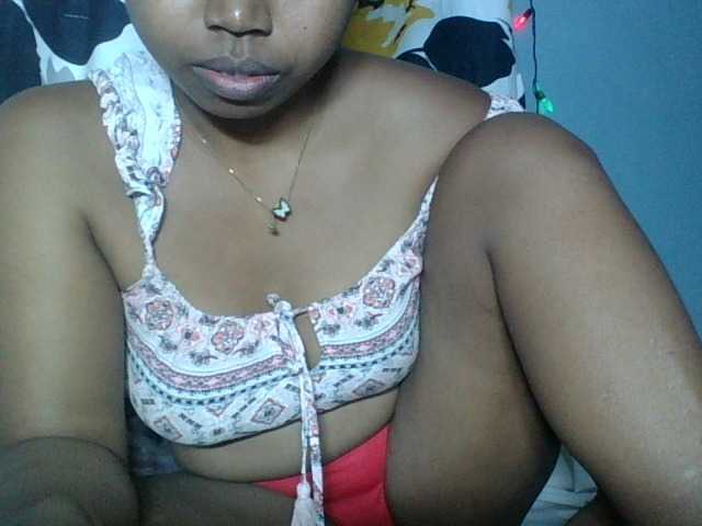 Miarizou live cam on BongaCams