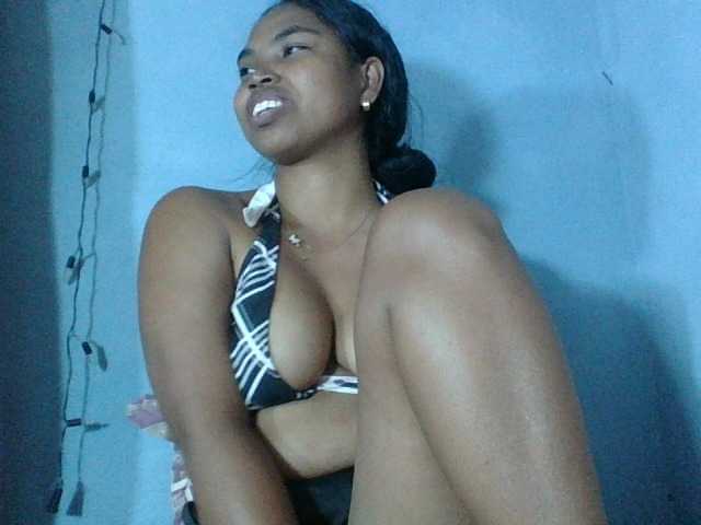 Miarizou live webcam show