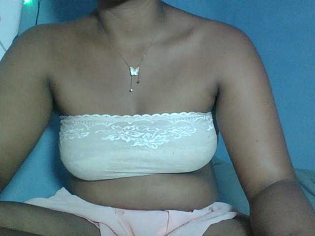 Miarizou live cam on BongaCams