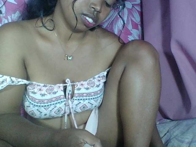 Miarizou live cam on BongaCams