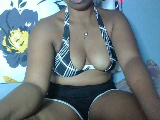 Miarizou live cam on BongaCams