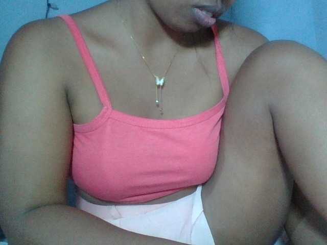 Miarizou live cam on BongaCams