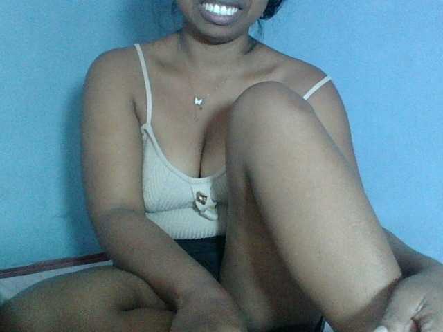 Miarizou live cam on BongaCams